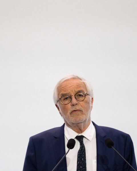 « Pays corse : Le lapsus de Rebsamen offre un avantage à la droite »