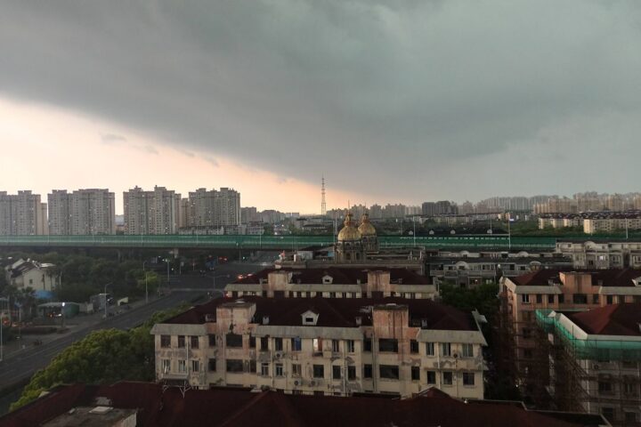 Shanghai évacue 283 000 personnes avant l'arrivée d'un typhon