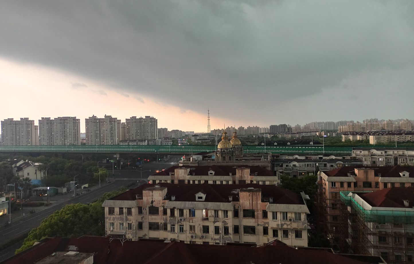 Shanghai évacue 283 000 personnes avant l'arrivée d'un typhon
