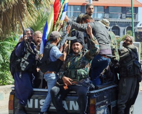 Syrie : violences alimentées par la rancœur, causes du conflit et intervention d’Israël, cinq questions pour décrypter la situation à S...