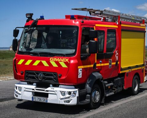 Un incendie à Fréjus mobilise 95 pompiers pour l'intervention