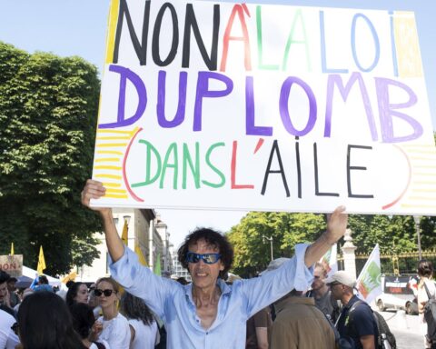 Une pétition contre la loi Duplomb atteint un record de 500.000 signatures.