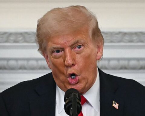 VIDEO. Guerre en Ukraine : "Pas un assassin, mais un homme fort"… Trump exerce des pressions sur Poutine et lui accorde 50 jours pour répondre.