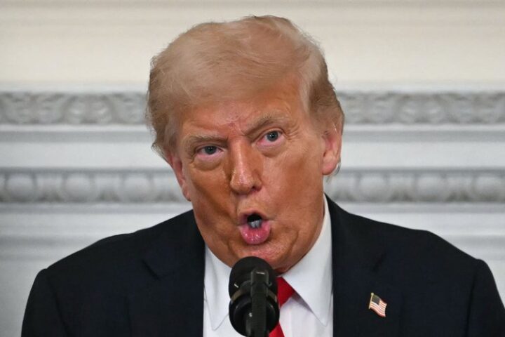 VIDEO. Guerre en Ukraine : "Pas un assassin, mais un homme fort"… Trump exerce des pressions sur Poutine et lui accorde 50 jours pour répondre.