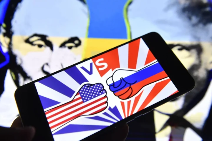 La Russie intensifie la campagne de discrédit contre l’Ukraine avant le sommet d’Alaska