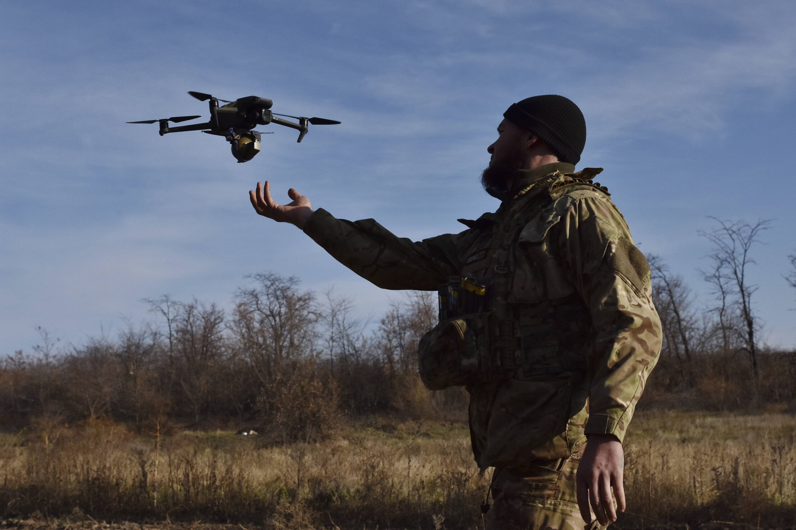 L’opposition hongroise appelle à soutenir la brigade de drones ukrainienne