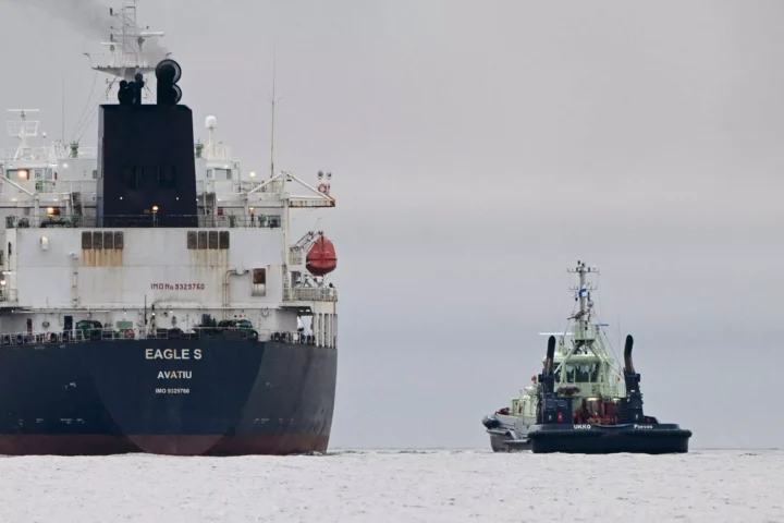 Prozess in Helsinki gegen Besatzung des Tankers Eagle S eröffnet