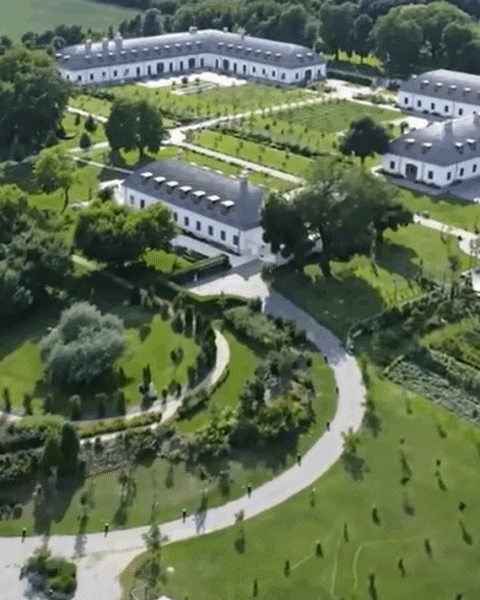 Scandale en Hongrie autour de la résidence secrète d’Orbán avec un parc aux zèbres
