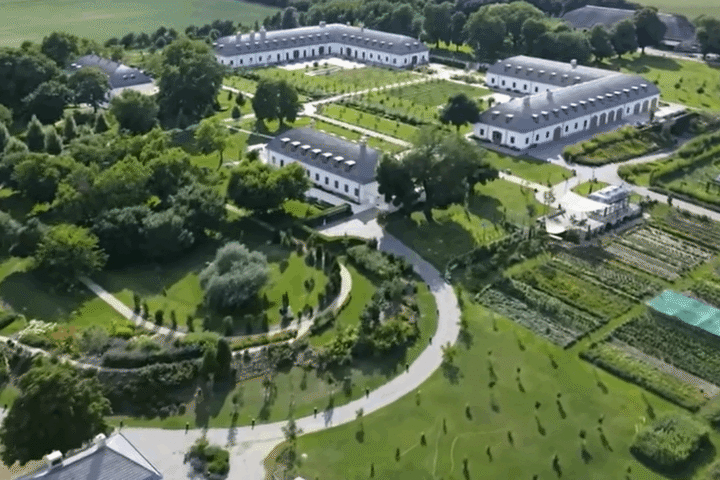 Scandale en Hongrie autour de la résidence secrète d’Orbán avec un parc aux zèbres