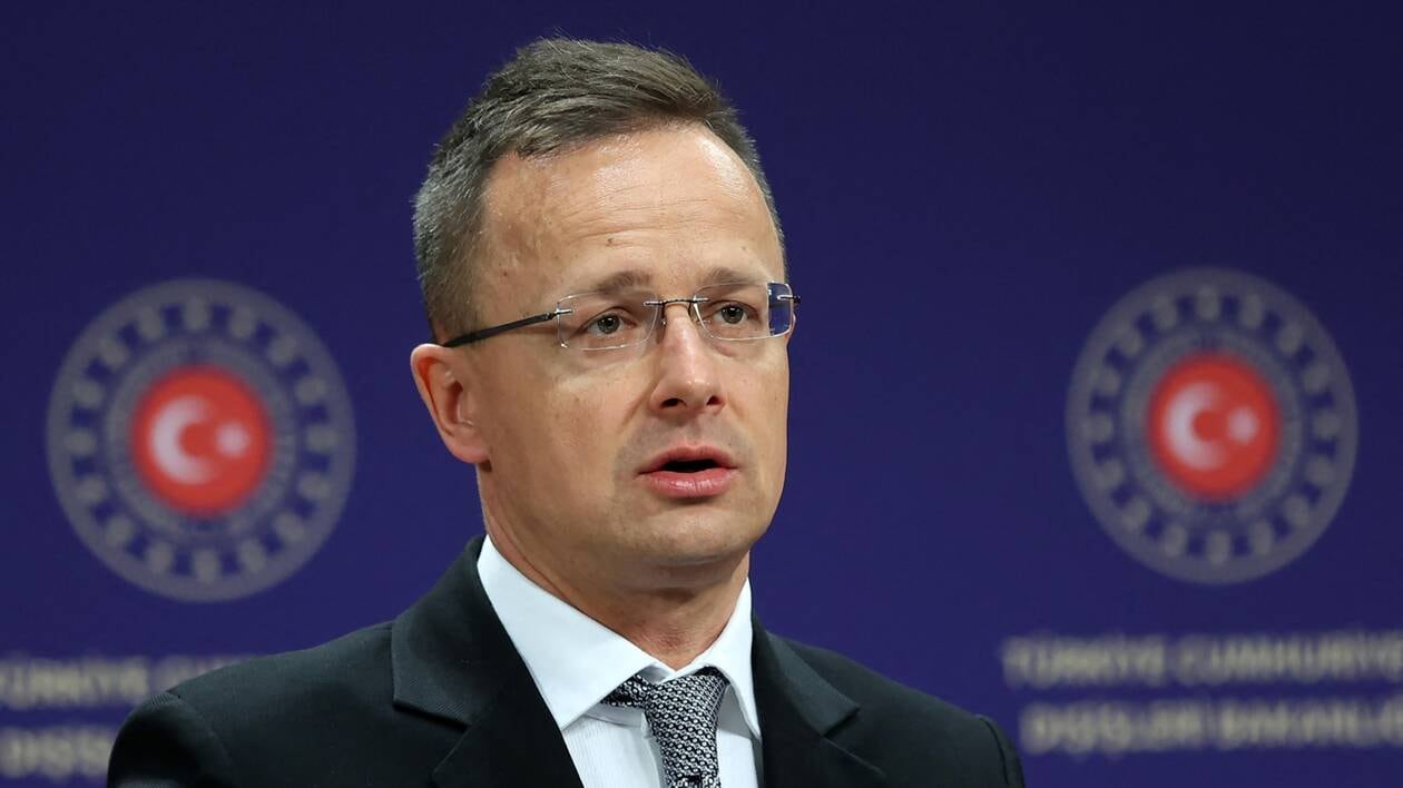 Szijjártó accuse l’Ukraine d’inaction après la mort d’un conscrit d’origine hongroise