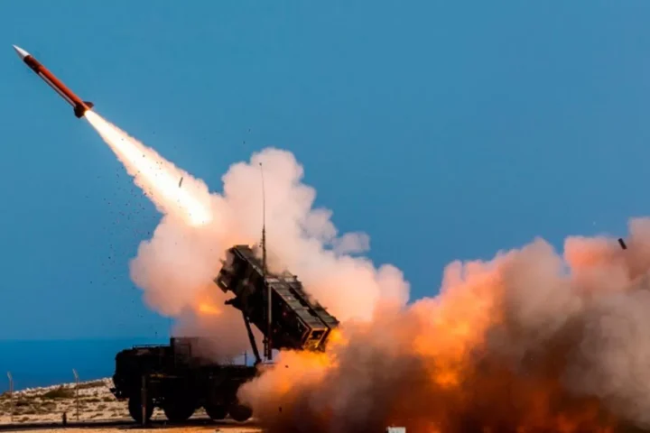 Washington approuve la vente de plus de 3 000 missiles ERAM à l’Ukraine