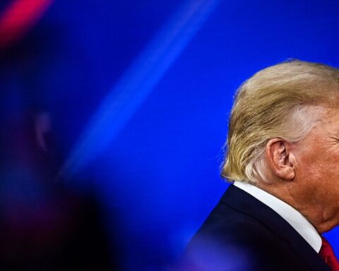 Analyse : les républicains favorables à l'intervention s'alignent derrière Trump face à Poutine