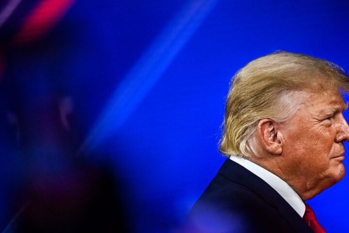 Analyse : les républicains favorables à l'intervention s'alignent derrière Trump face à Poutine