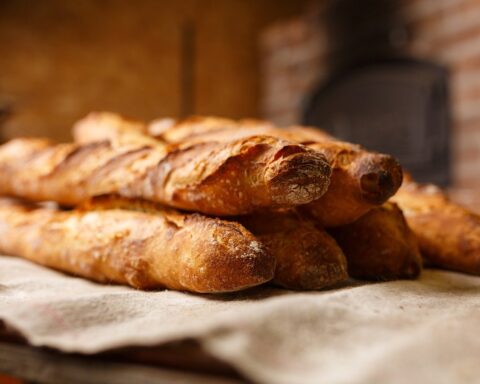 Blé 2025 : Récolte abondante et baisse des prix, mais pas nécessairement pour votre baguette.