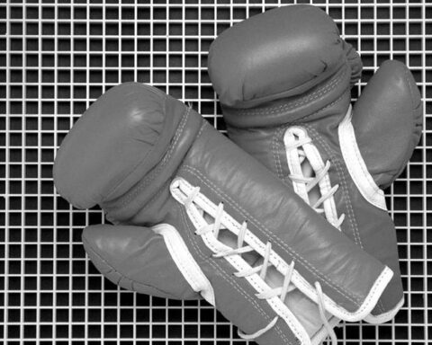Boxe : Un deuxième boxeur japonais perd la vie à la suite de ses blessures, un jour après un tragique incident survenu lors des mêmes combats.