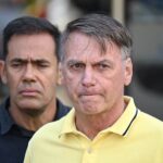 Brésil : un juge ordonne une surveillance policière permanente de Jair Bolsonaro pour risque de fuite