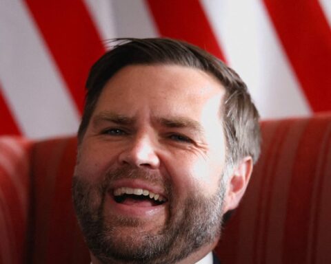 David Lammy dénonce une pêche illégale avec JD Vance à Chevening House en Angleterre