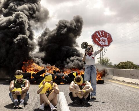 Des manifestations en Israël réclament un cessez-le-feu urgent et la libération des otages