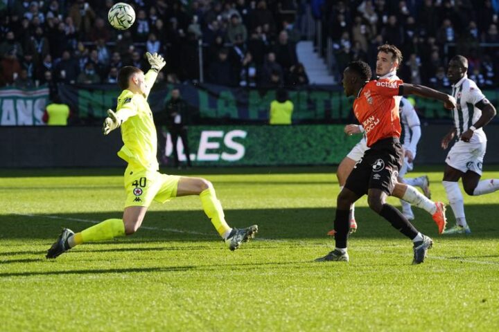 DOSSIER. Reprise de la Ligue 1 : les joueurs phares à surveiller durant la saison 2025-2026, notamment Risser, Medina et Pogba.