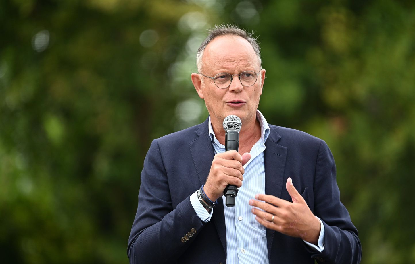 Edouard Philippe s'oppose aux déclarations de Bayrou sur les générations