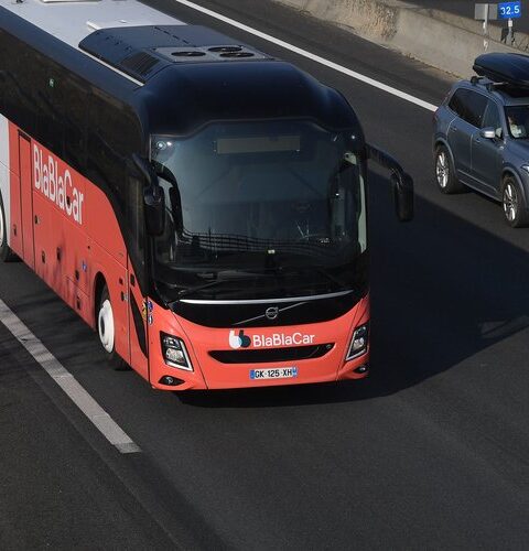 En état d'ivresse, un homme se livre à un acte obscène dans un autocar : "Il semblait embarrassé".