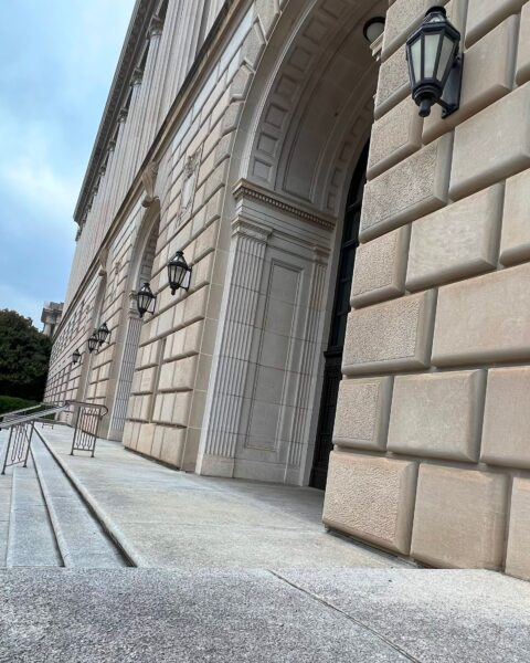 État des cryptomonnaies : l'agence fiscale américaine en crise après le départ de hauts responsables
