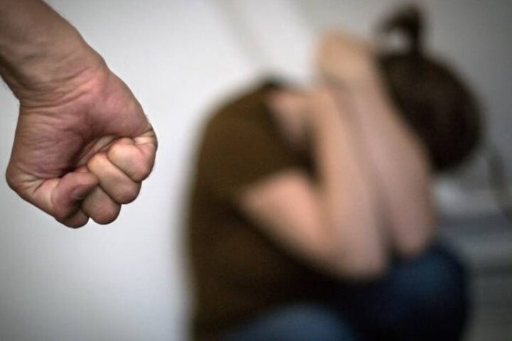 « Fabienne, je l’aime et je l’aimerai toujours » : déjà condamné pour des violences, il agresse à nouveau son ex-compagne.
