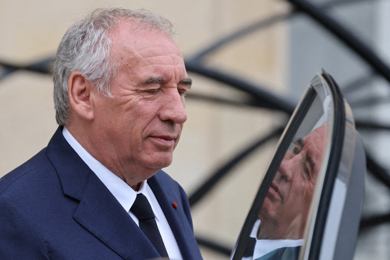 FB Direct : découvrez à quelle heure et où écouter le nouveau podcast de François Bayrou consacré à la défense de son budget