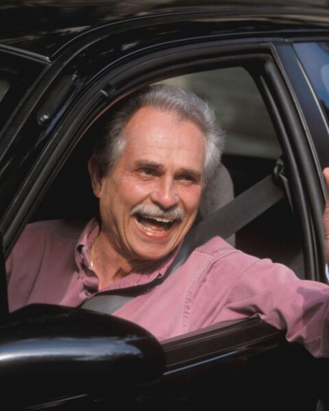 François Bayrou accuse les seniors de confort et de creuser la dette en France