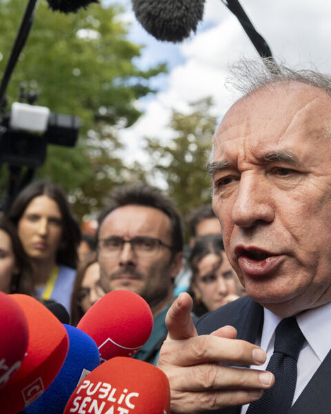 François Bayrou appelle à soutenir les jeunes face à la dette et à l'indifférence des boomers