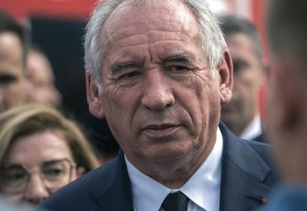 François Bayrou engage René Dosière pour évaluer les avantages des responsables politiques