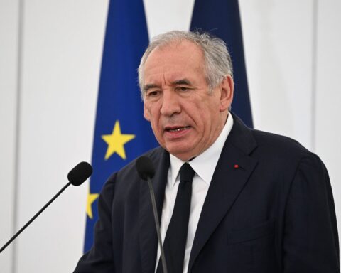François Bayrou tente de rallier les oppositions avant le vote de confiance du 8 septembre