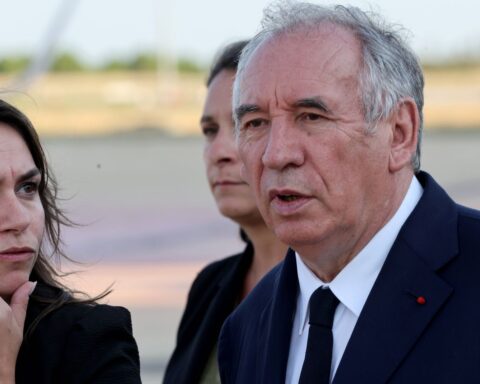 François Bayrou tiendra une conférence de presse lundi pour aborder les enjeux du budget 2026