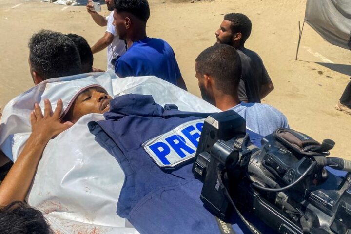 Frappes israéliennes sur Gaza : cinq journalistes tués lors de l'attaque de l'hôpital Nasser