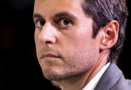Gabriel Attal propose de renommer le parti Renaissance afin de renforcer son identité politique.