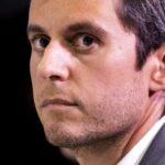 Gabriel Attal propose des tests d'addiction aux écrans et une interdiction des réseaux sociaux avant 15 ans après la mort de Jean Pormanove