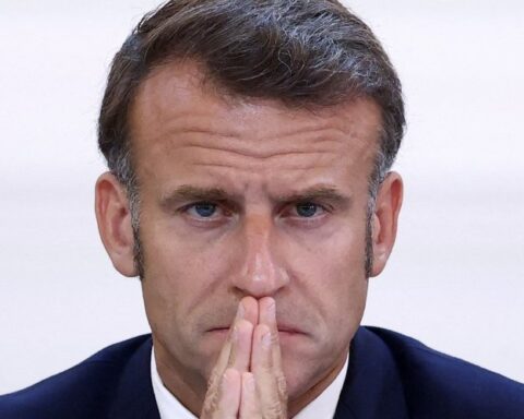 Guerre Israël-Hamas : après la diffusion de vidéos d’otages, Macron condamne la "cruauté abjecte" et l'"inhumanité sans limites" des actes terroristes.