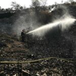Incendie dans l’Aude : en raison de la canicule et de la tramontane, les pompiers prévoient une journée difficile, le feu ne sera probablement pas éteint avant plusieurs semaines.