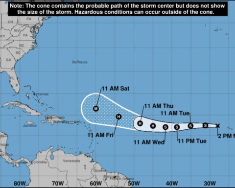 La tempête tropicale Erin pourrait atteindre la Floride avec des vents dépassant 185 km/h