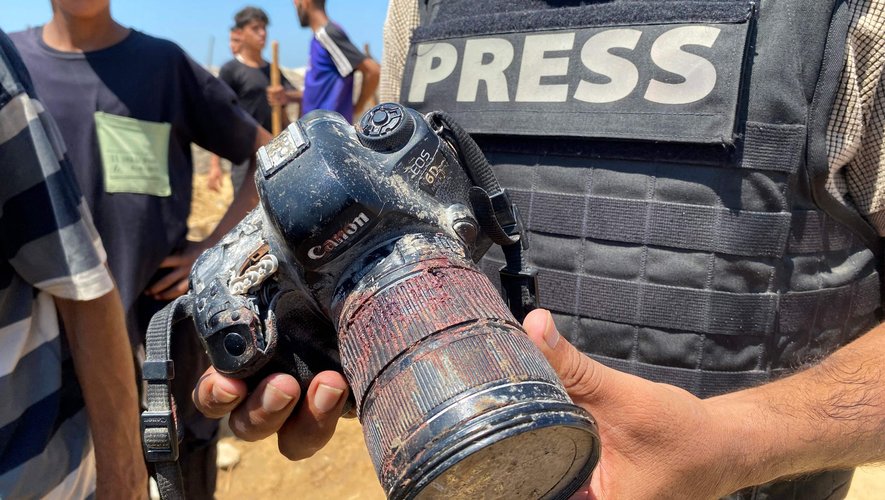 L’armée israélienne frappe l’hôpital Nasser à Khan Younès, causant 20 morts lors d’une double frappe