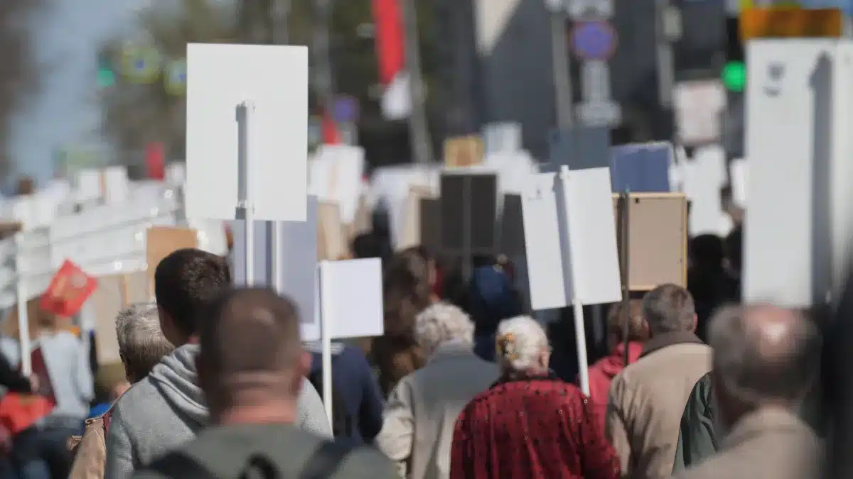 Le 10 septembre : mobilisations et perturbations généralisées prévues dans toute la France.