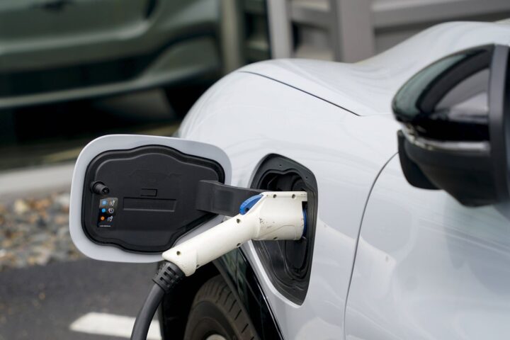 Le recyclage des batteries électriques devient obligatoire en France et dans l'UE