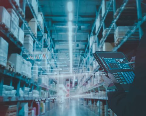 Les entrepôts intelligents en France : une avancée technologique face aux enjeux économiques actuels.