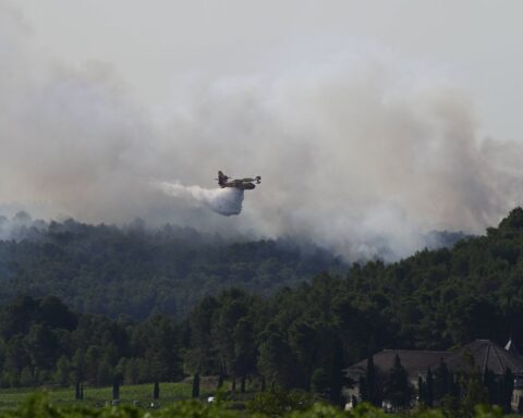 Les incendies de forêt majeurs touchent la France