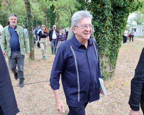 LFI refuse d'accréditer un journaliste du « Monde » pour son université d'été à Châteauneuf-sur-Isère