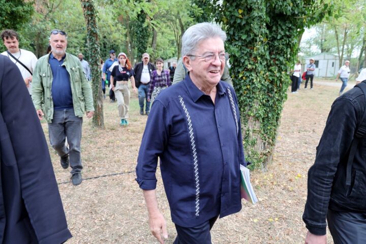 LFI refuse d'accréditer un journaliste du « Monde » pour son université d'été à Châteauneuf-sur-Isère