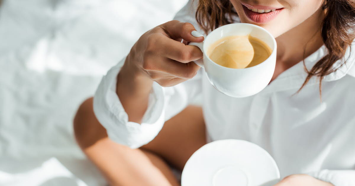 L'impact positif de la caféine sur l'humeur matinale révélé par une étude européenne