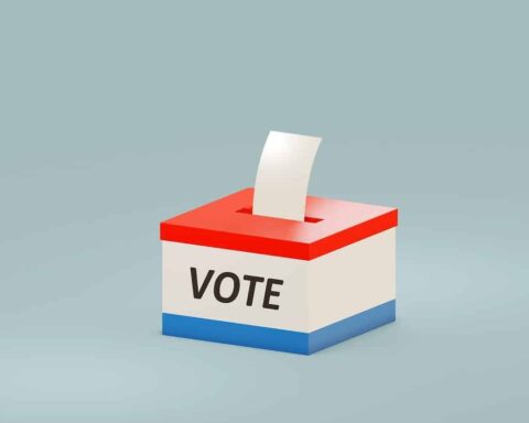 Municipales 2026 : Paris, Lyon et Marseille alignent leur scrutin avec celui du reste de la France