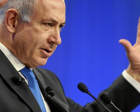 Netanyahu accuse Macron d'encourager l'antisémitisme et exige des actions avant le 23 septembre