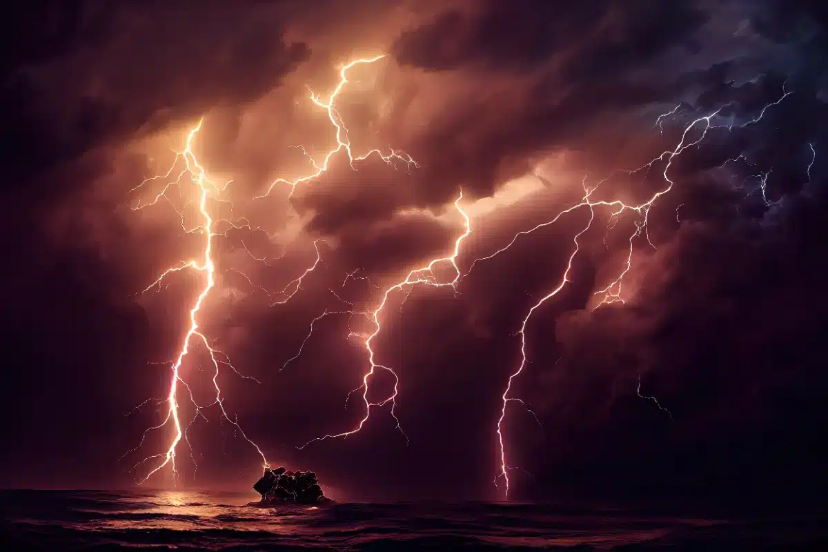 Orages et pluies : 11 départements placés en vigilance orange le mercredi 20 août 2025